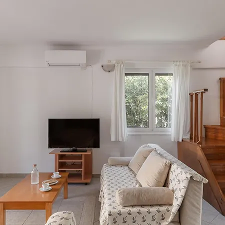 Ionian Memories Yénion