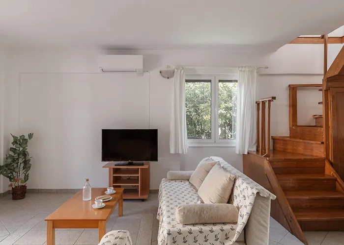 Ionian Memories Yénion