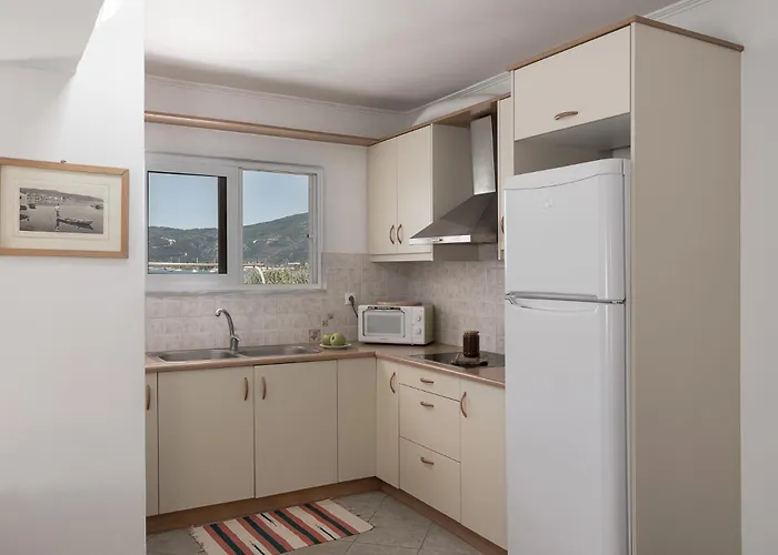 Ionian Memories * Yénion